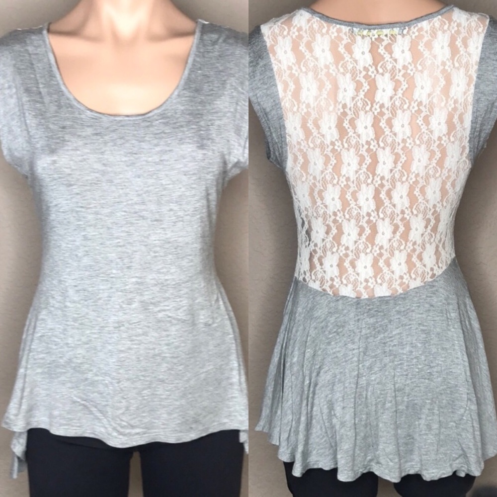 Finn & Clover Women’s Scoop Neck Top Lace Back Longer Length In Back Cap Sleeve